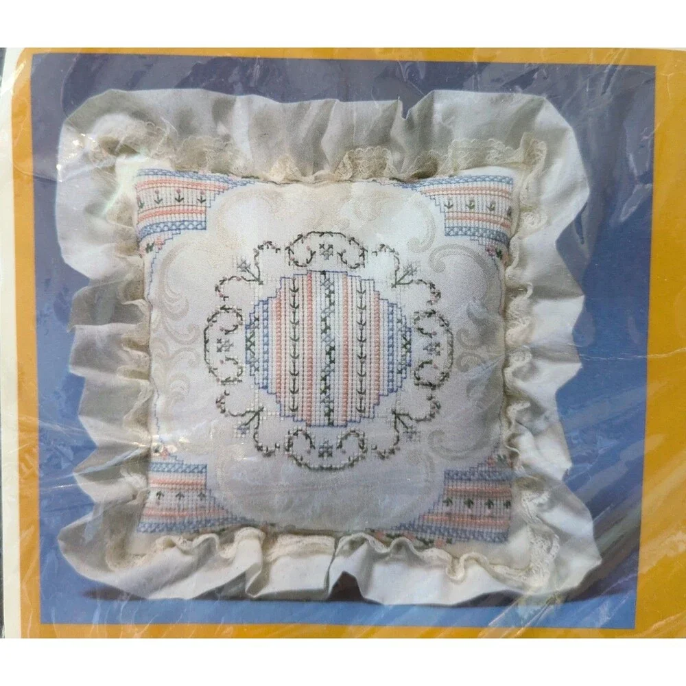 Creative Circle PETITE FLOWER Vintage Cross Stitch Pillow Kit 0469